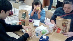 お昼ごはんはフードコートでマクド～.jpg
