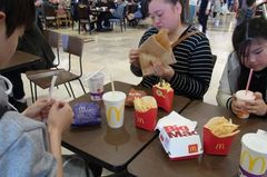 お昼はマクド…と.jpg