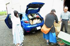 お米積み込み〜.jpg