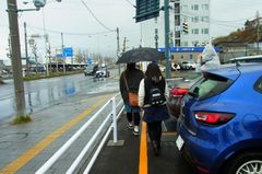 ちょっと離れた駐車場に….jpg