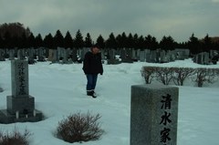 ゆっくり道作りする嫁さん(笑).jpg