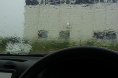 サーモンファクトリー…滝雨(笑).jpg