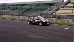 ホームストレート走るノーチラス号２０１３SPEC.jpg