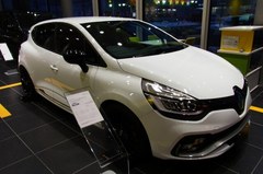 ルーテシア・ルノー・スポール・トロフィーの限定車.jpg