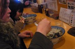 友希ちゃん塩ラーメンで嫁さんじゃんじゃん麺.jpg