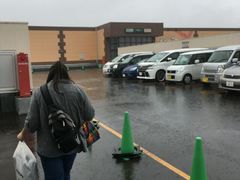 大雨の中帰りますよ….jpg