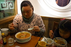 嫁さんはえび味噌担々麺.jpg