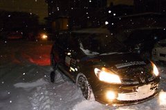 帰ってきたら早速雪かきを….jpg