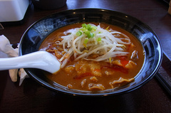 旨コク濃厚カレーラーメンです.jpg