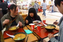 早すぎる昼ごはんを満龍で(笑).jpg