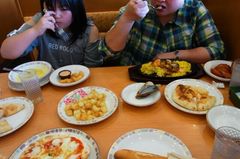 早速のお昼ご飯はサイゼリヤ.jpg