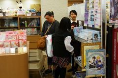 本屋さんでもお買い物.jpg