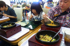 石焼ビビンパとユッケジャン麺.jpg