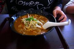 美味しそうなココイチのカレーラーメン.jpg