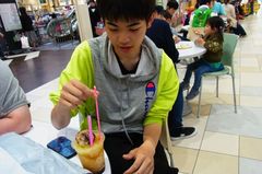蒼輝がクラッシュソーダにチャレンジ.jpg
