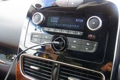 隠れたUSBポートの先には….jpg