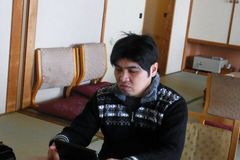Fireタブレットで遊ぶつばさっち（笑）.jpg